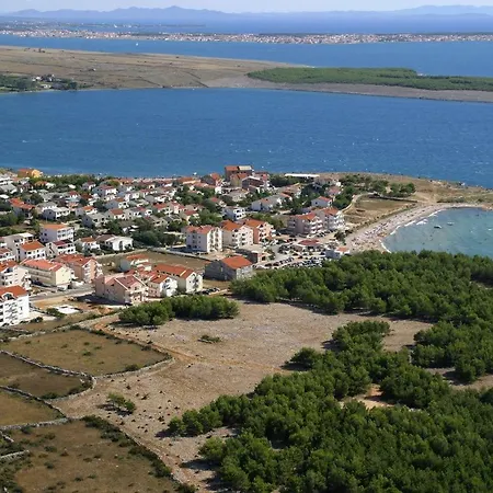 Povljana 233b *